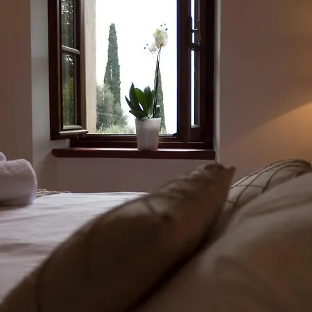 Bed & Breakfast Relais Castei Del Garda