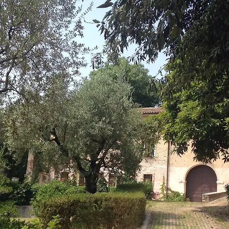 Relais Castei Del Garda غارْدا