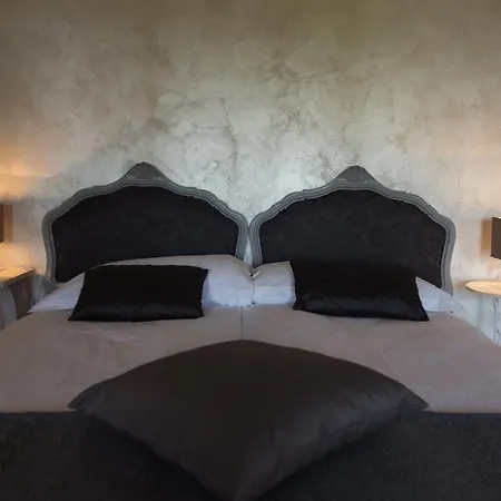 Relais Castei Del Garda 住宿加早餐酒店 加尔达