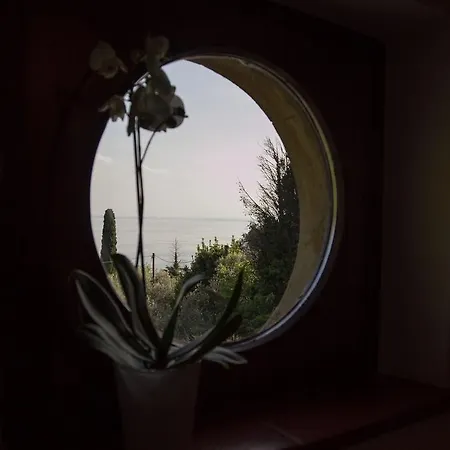 Relais Castei Del Garda *