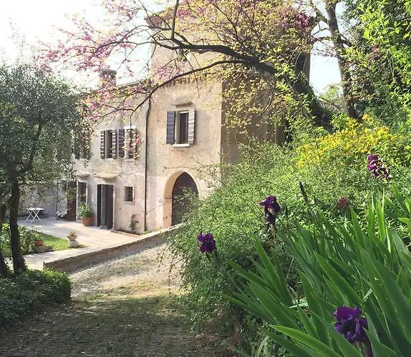 Relais Castei Del Garda Bed & Breakfast *