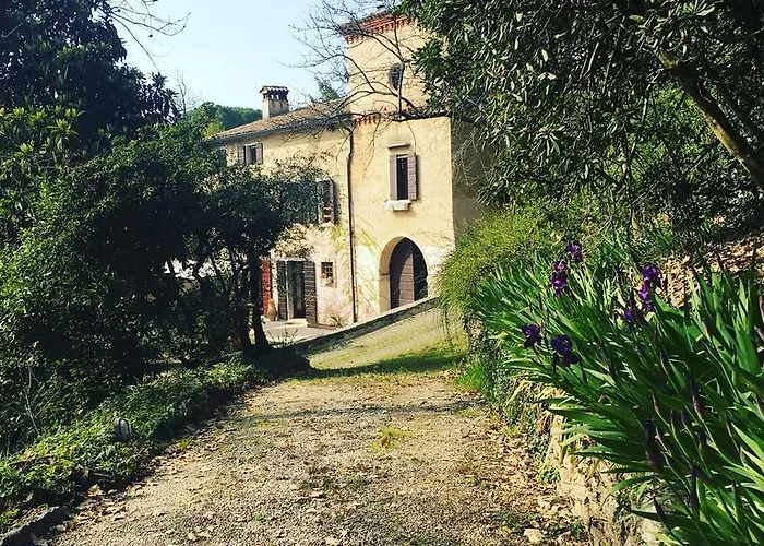 Relais Castei Del Garda *