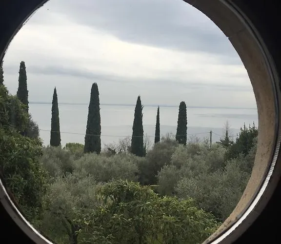 Relais Castei Del Garda * Garda (Verona)