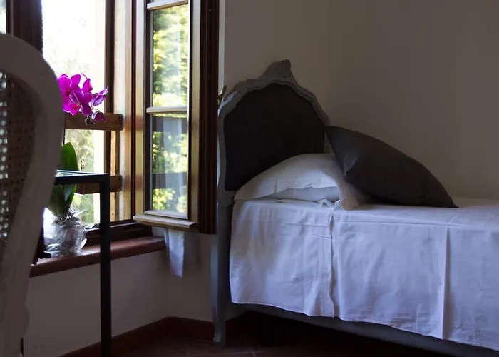 فندق مبيت وإفطار Relais Castei Del Garda