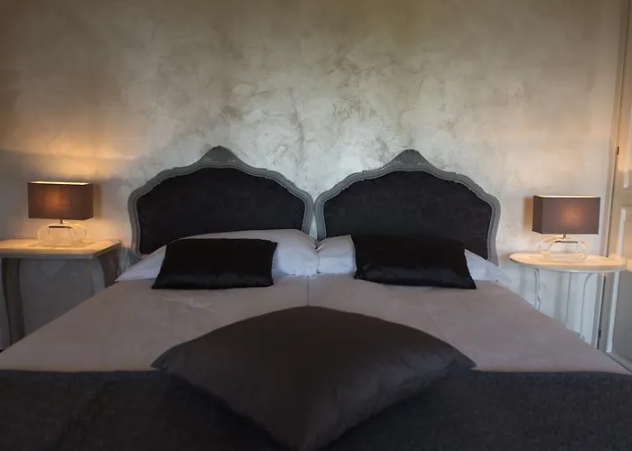 Relais Castei Del Garda فندق مبيت وإفطار غارْدا