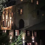 Relais Castei Del Garda غارْدا