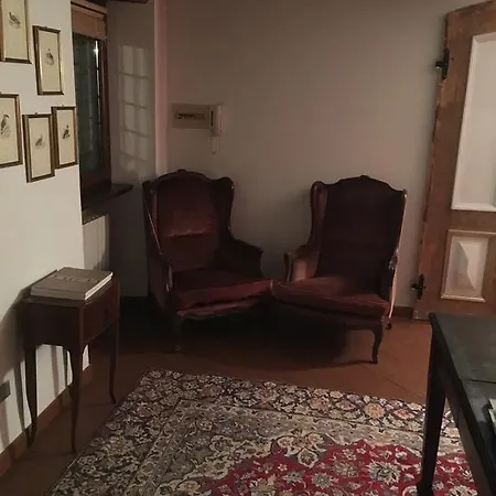 Relais Castei Del Garda * גארדה