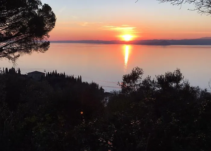 Relais Castei Del Garda *